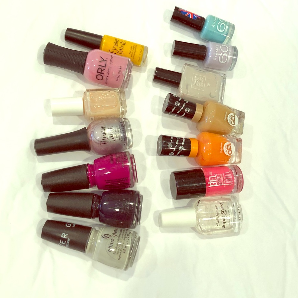 Bundle of nail polish